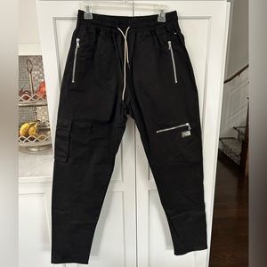WELL KNOWN NWT THE ASTOR PLACE CARGO PANT - BLACK